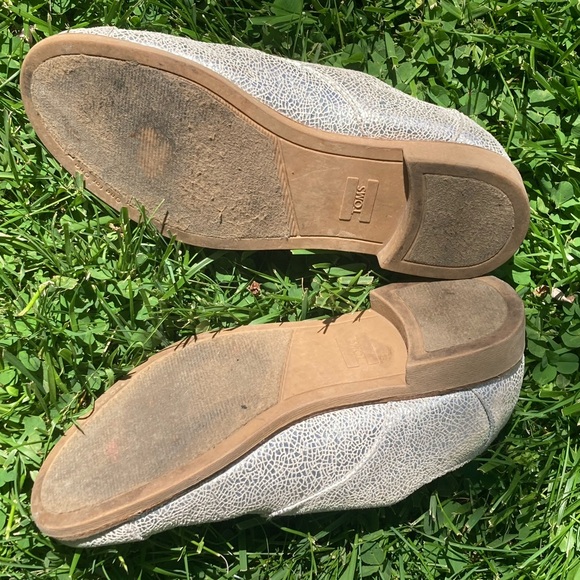 Toms crackle silver brogues - Picture 8 of 9